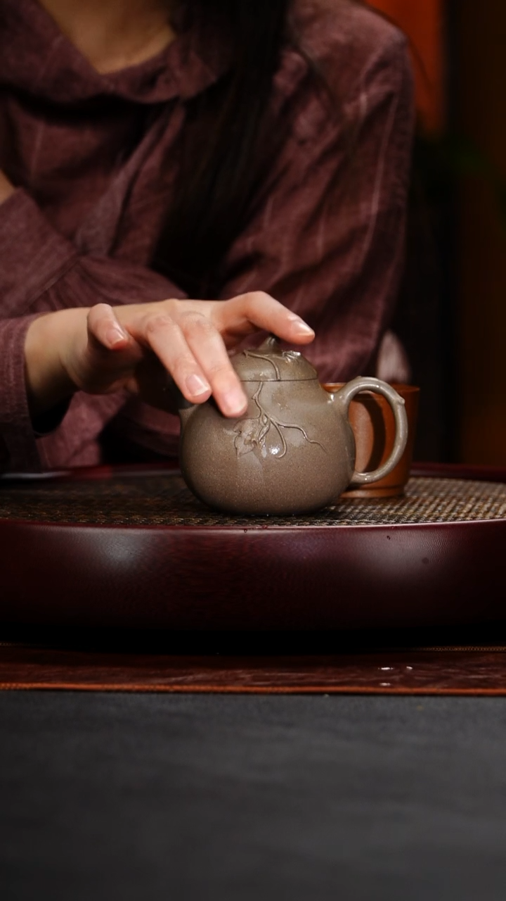茶壶紫砂成进窑 茄瓜83 蟹壳青 210毫升