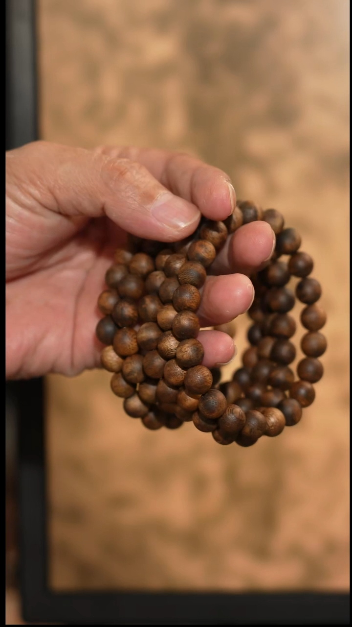 沉香手串海南绿奇楠9mm圆珠单圈 多样性发一