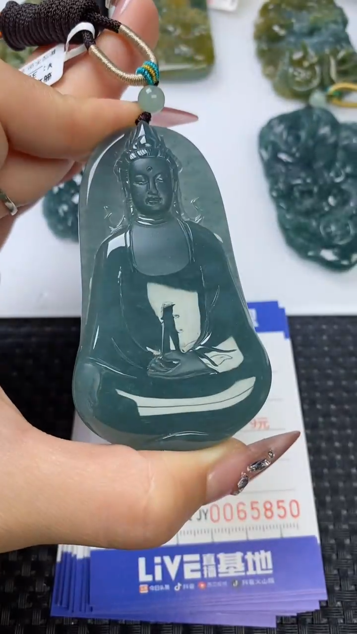 【闪购商品】翡翠颈饰未镶嵌11111111111111111