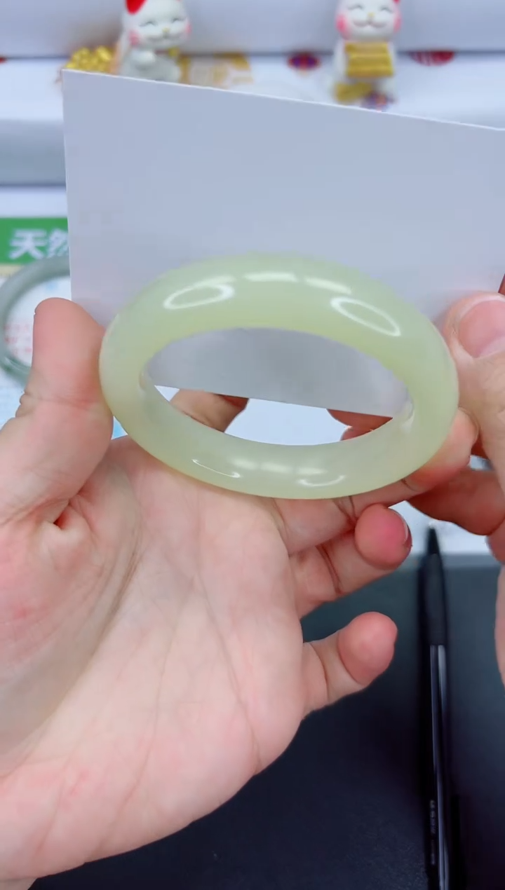 【闪购商品】石英质玉手镯未镶嵌1481-56.1