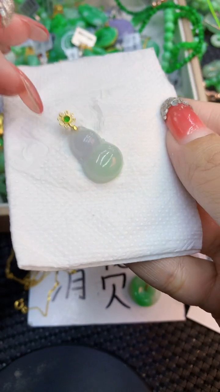 颈饰未镶嵌翡翠1