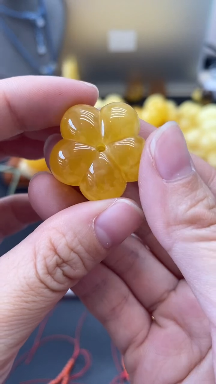 琥珀未镶嵌珠宝奇石28裂