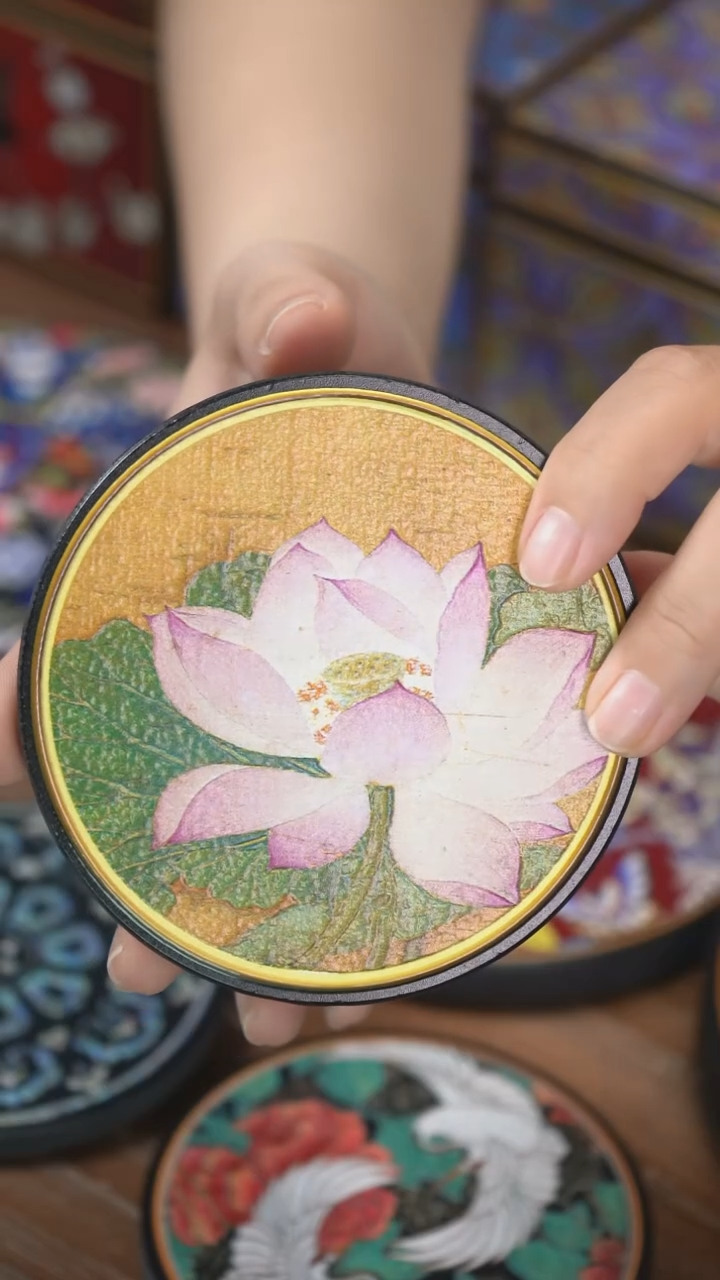 壹藏贰宝出水芙蓉图案杯垫一片
