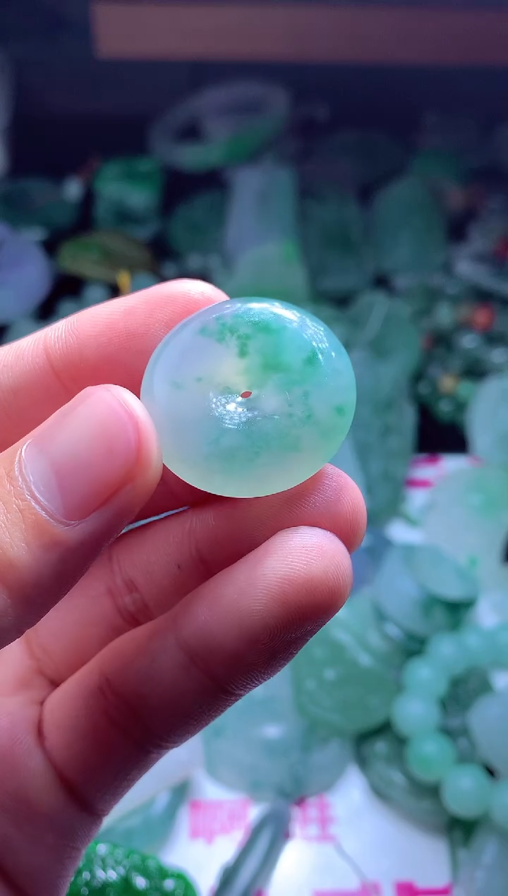 定制翡翠未镶嵌翡翠毛货定制