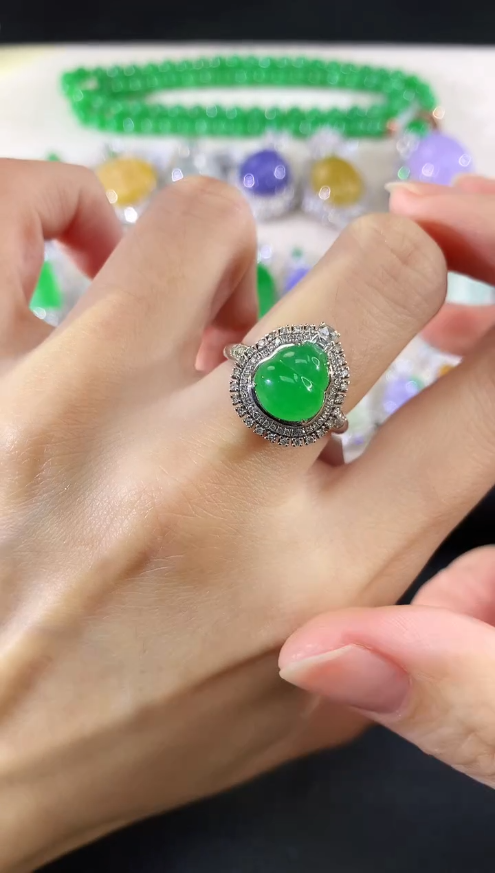 18K金镶嵌戒指翡翠149|14800