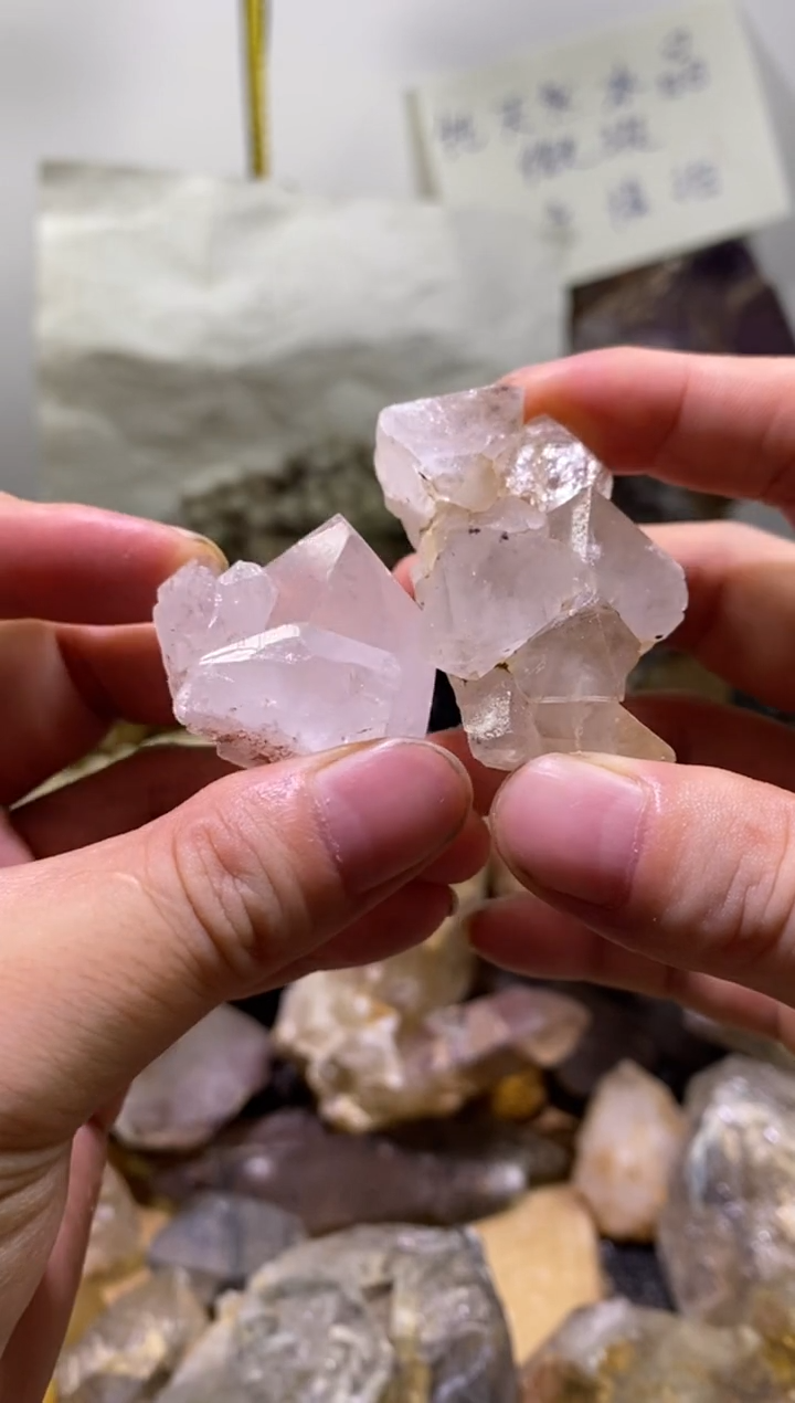 未镶嵌珠宝半成品水晶6号四川花园水晶2颗