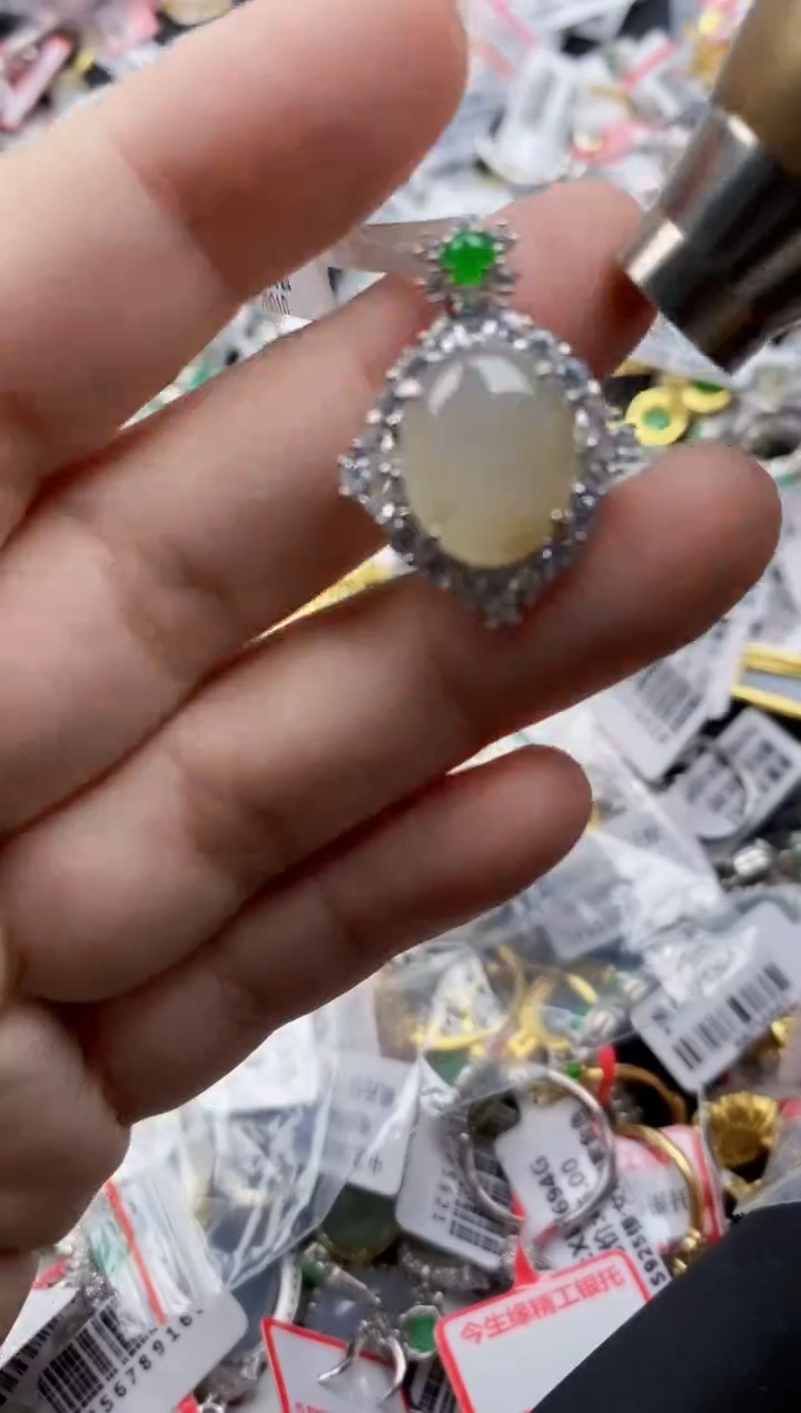 翡翠戒指银S925镶嵌55555     9