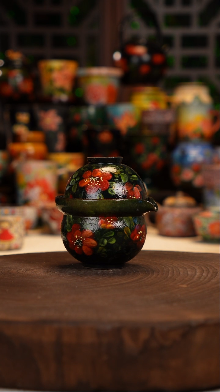 油画手绘釉下彩杯子