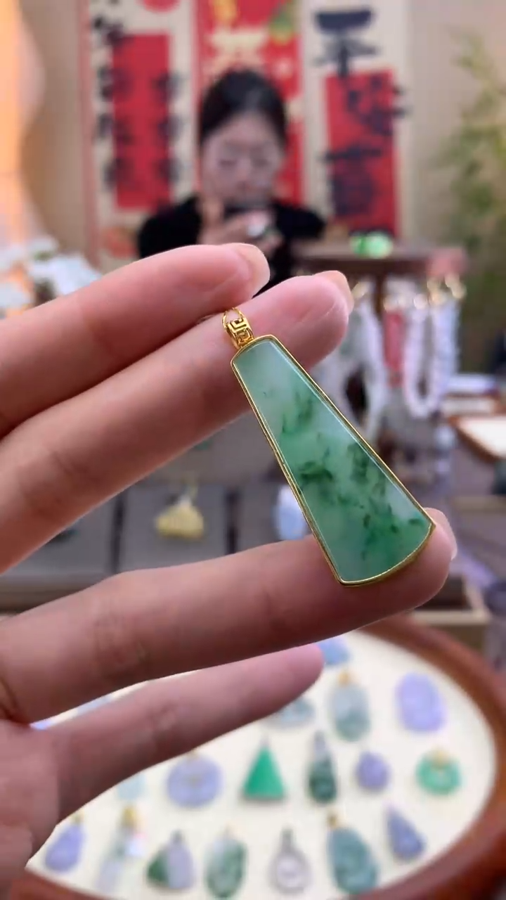 【闪购商品】翡翠颈饰18K金镶嵌佛公