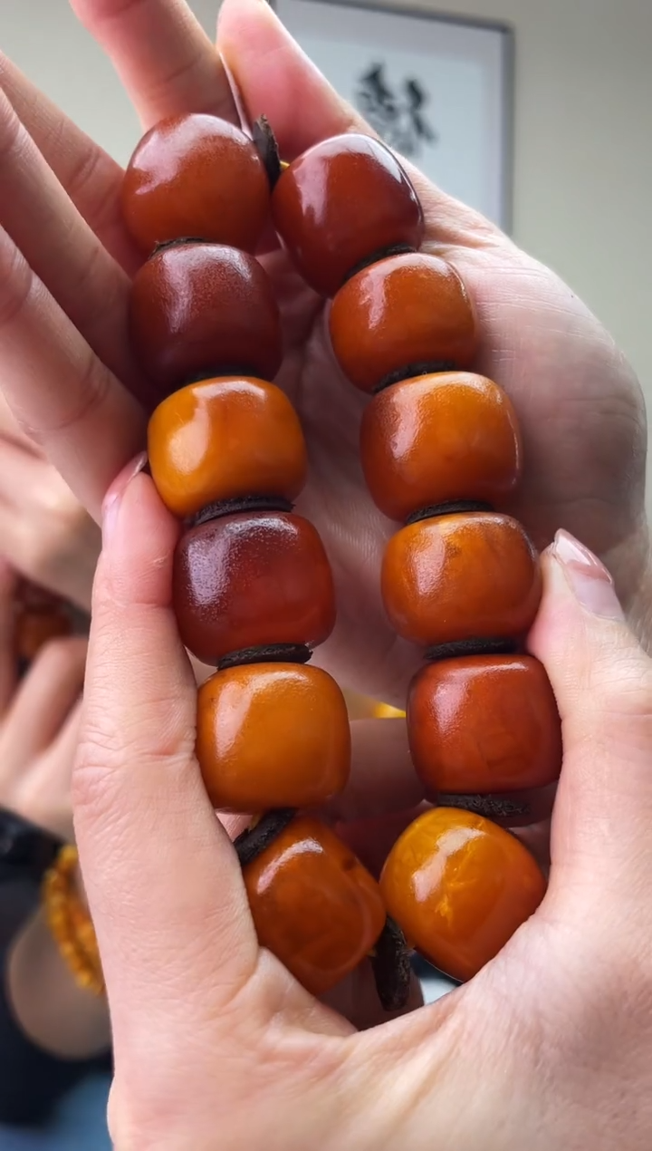 琥珀未镶嵌珠宝奇石T072 20微瑕假一罚十，多样性发一件