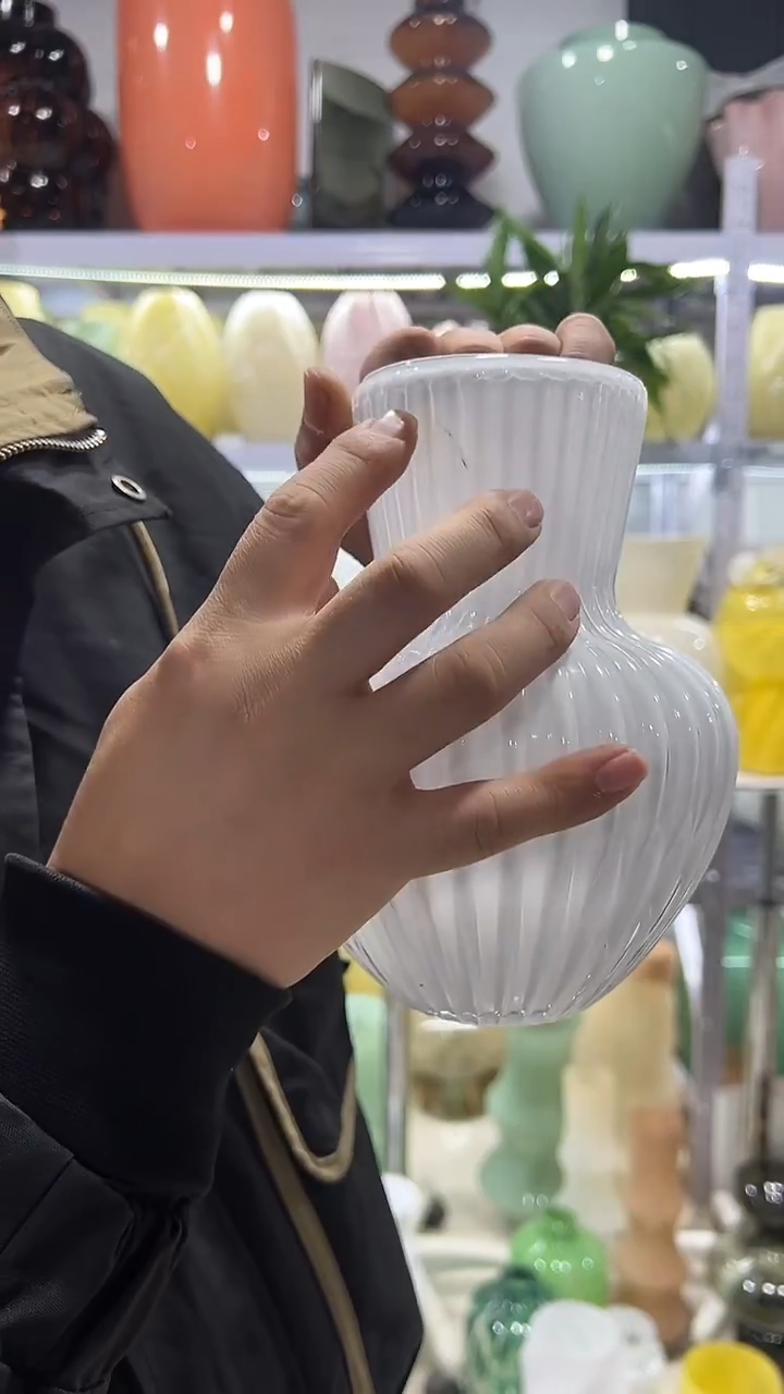 白色小蘑菇微瑕介意勿拍