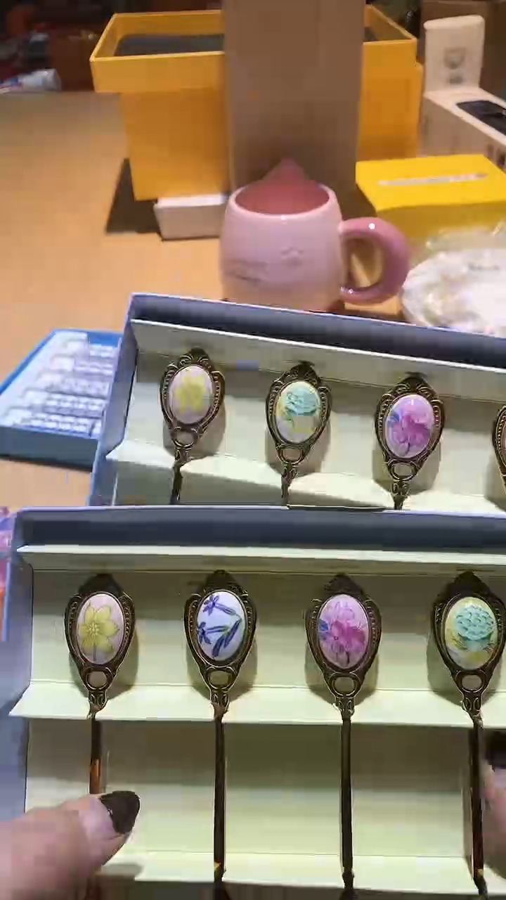 【闪购商品】瓷片锅碗瓢盆一件不剩