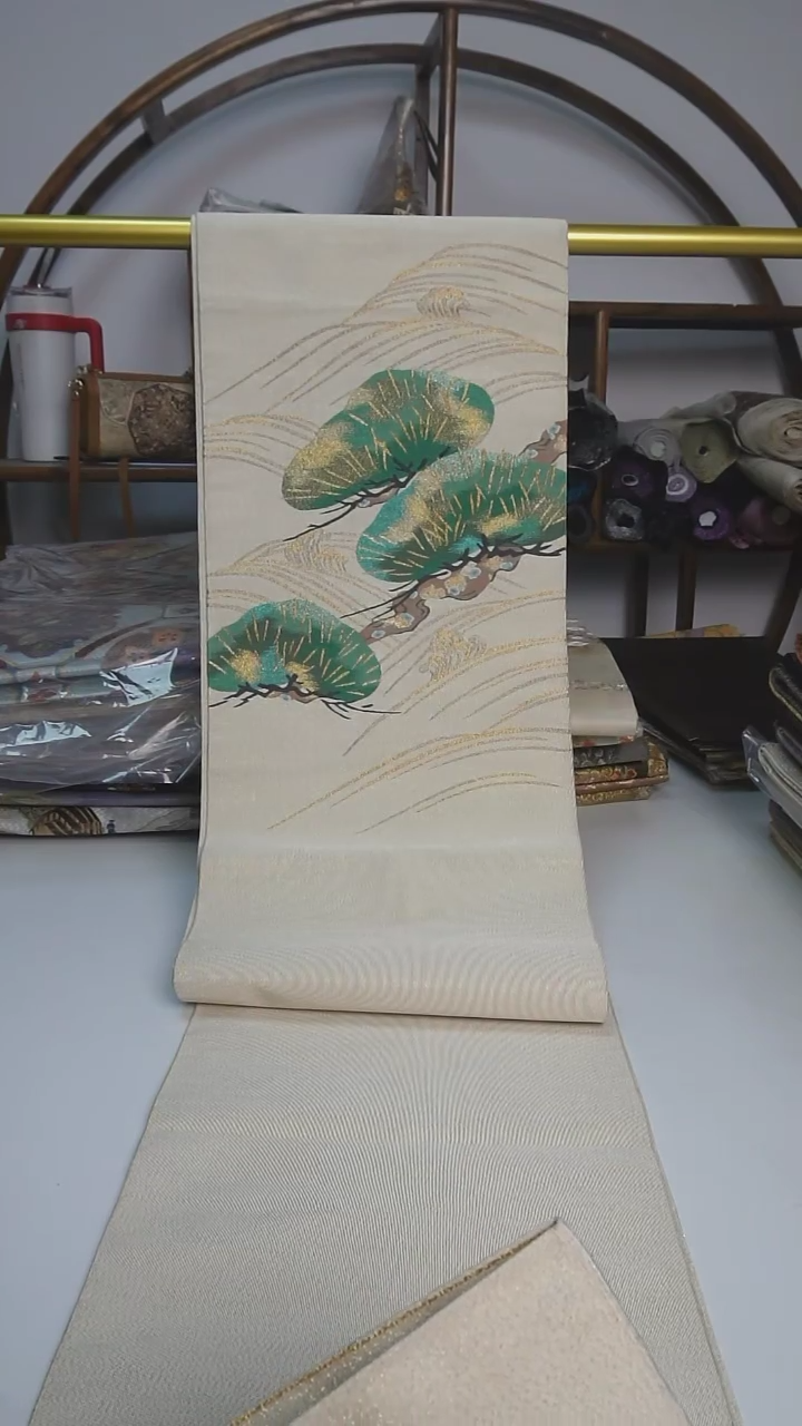 【闪购商品】织绣36两通松树缂丝