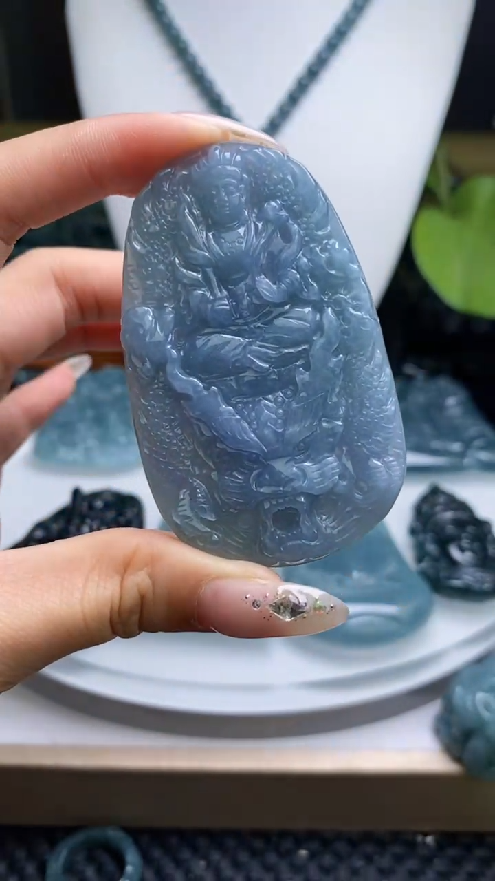 【闪购商品】翡翠未镶嵌颈饰