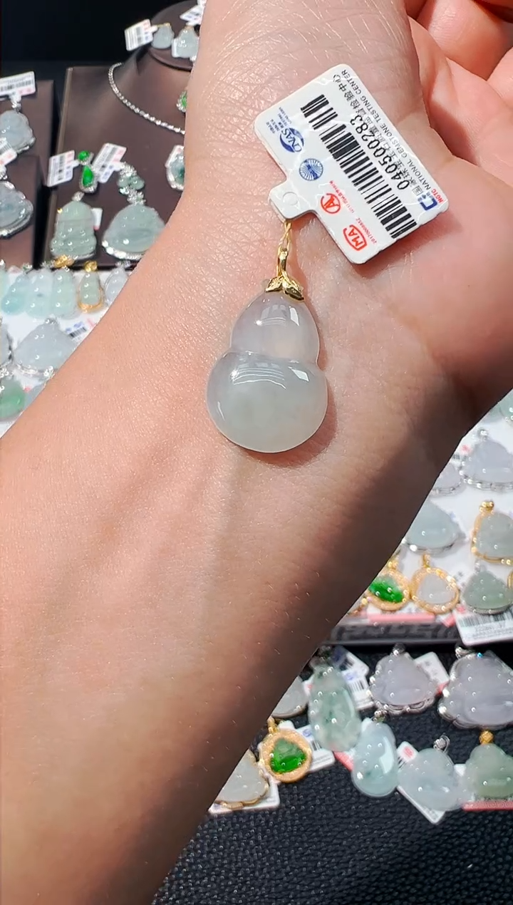 吊坠(不含链)18K金镶嵌翡翠葫芦吊坠