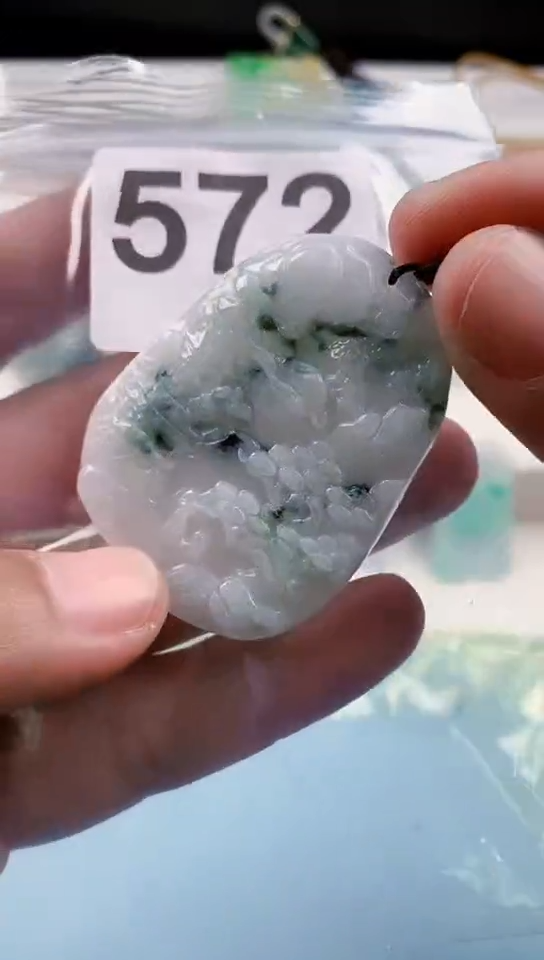 【闪购商品】翡翠挂件未镶嵌天然翡翠吊坠挂件