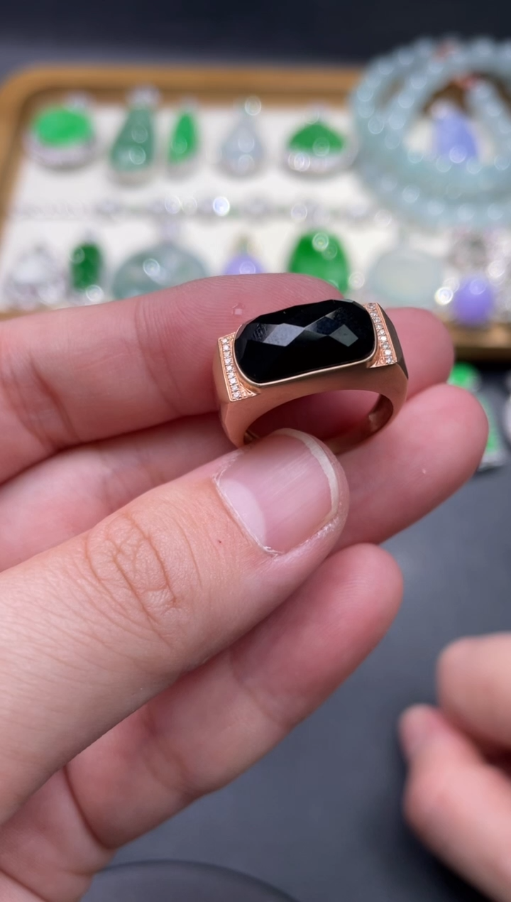 【闪购商品】翡翠戒指18K金镶嵌66.........