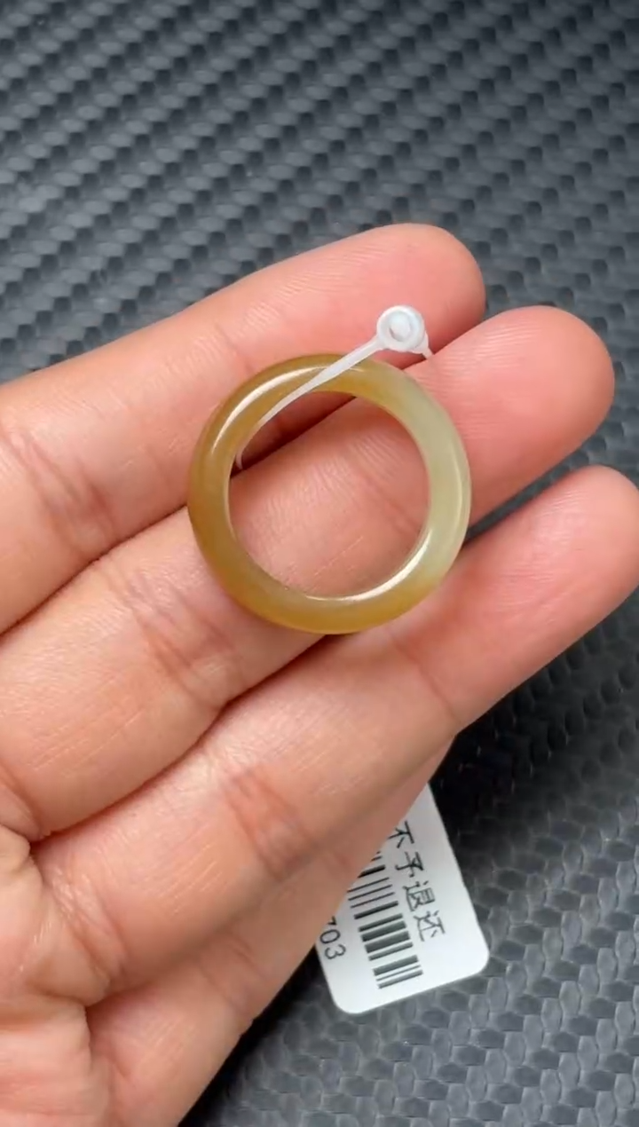 未镶嵌戒圈和田玉若羌微色差17