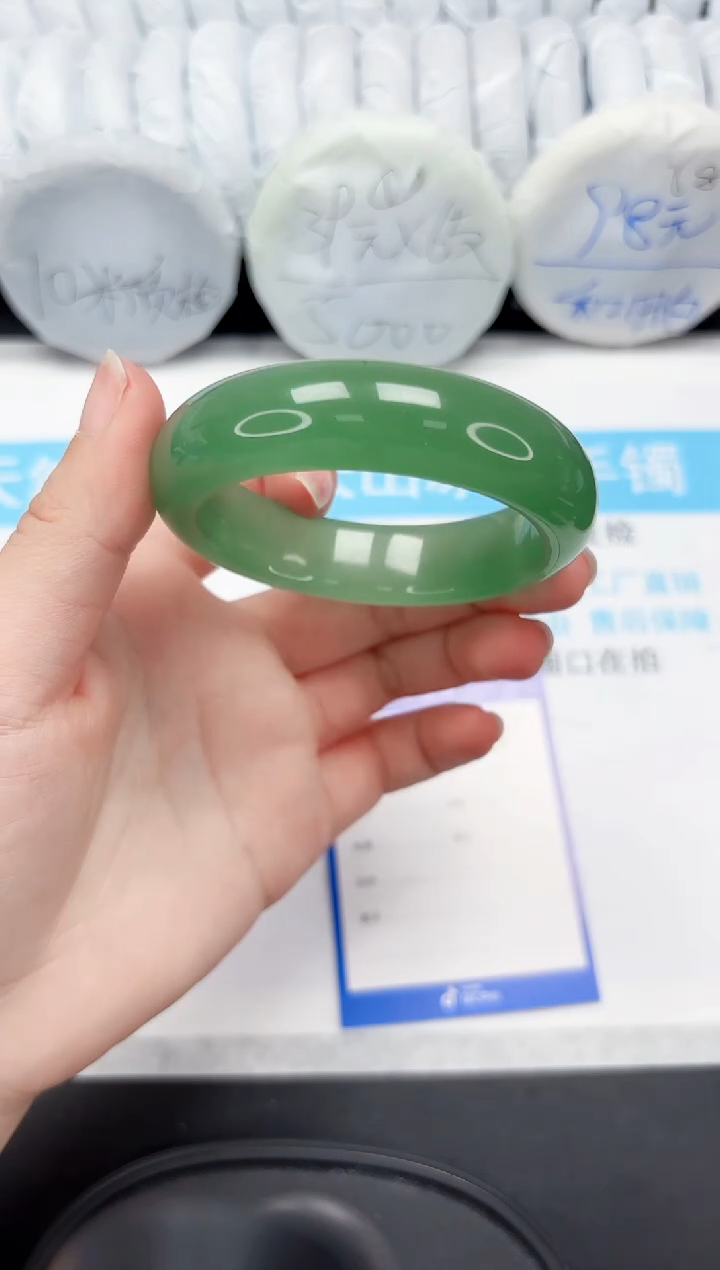 【闪购商品】石英质玉手镯未镶嵌36-54.4