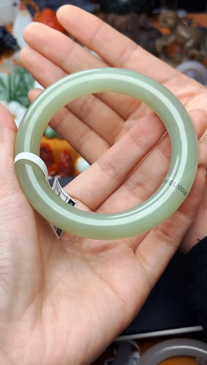 【闪购商品】和田玉手镯未镶嵌59.5圈口