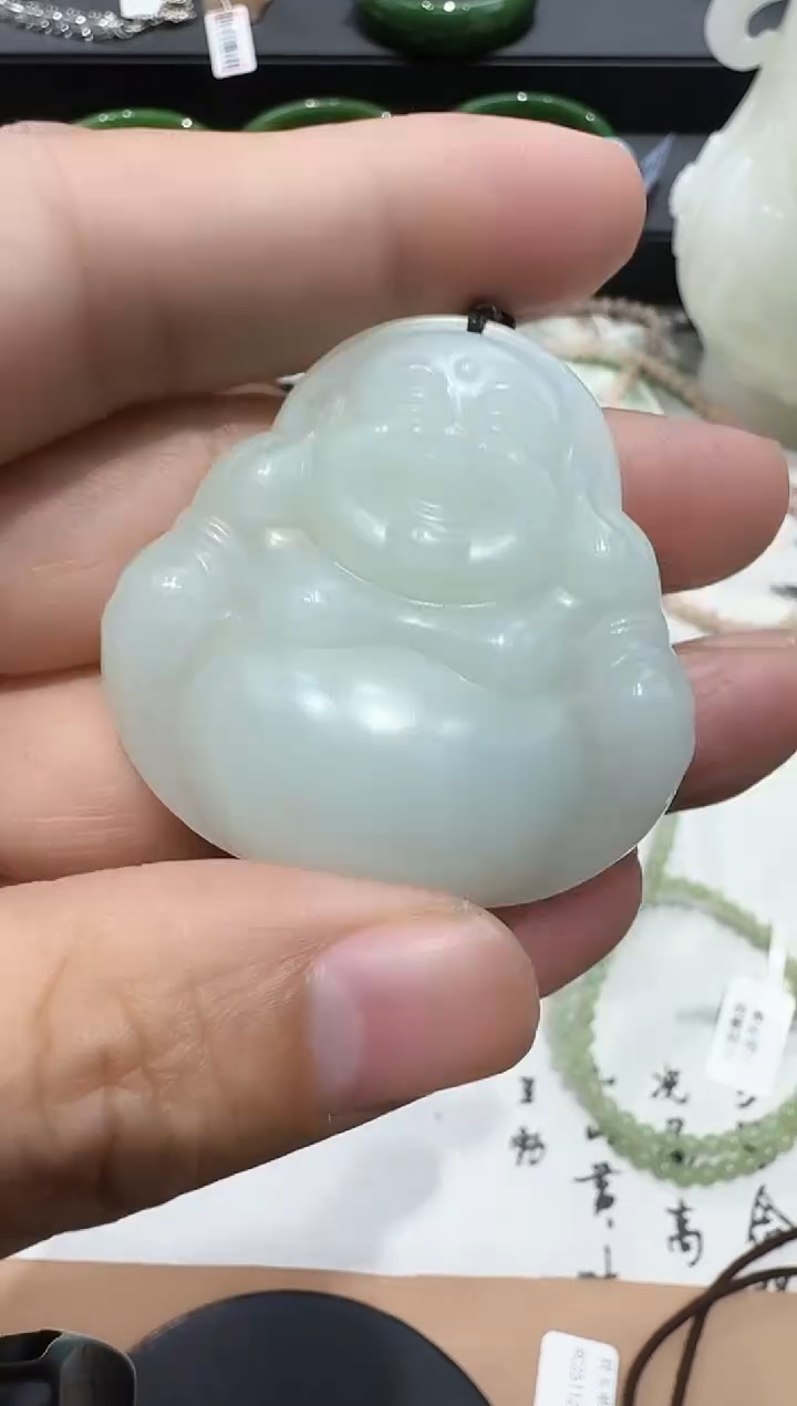 吊坠(赠链)未镶嵌和田玉佛公