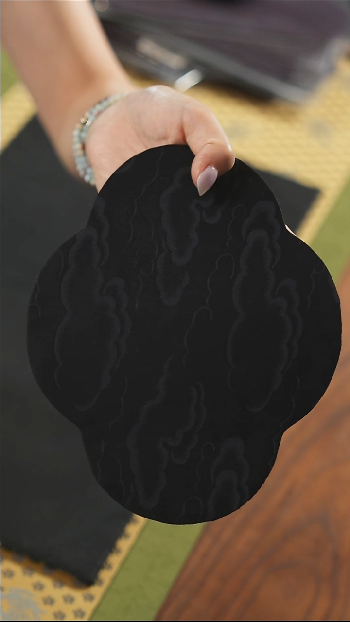 海棠壶承垫··········