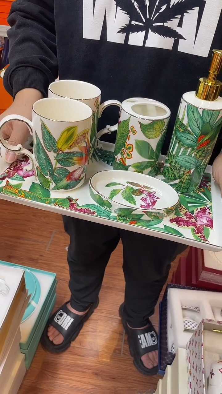 杯鸿辉家品牌瓷器，京东包邮！