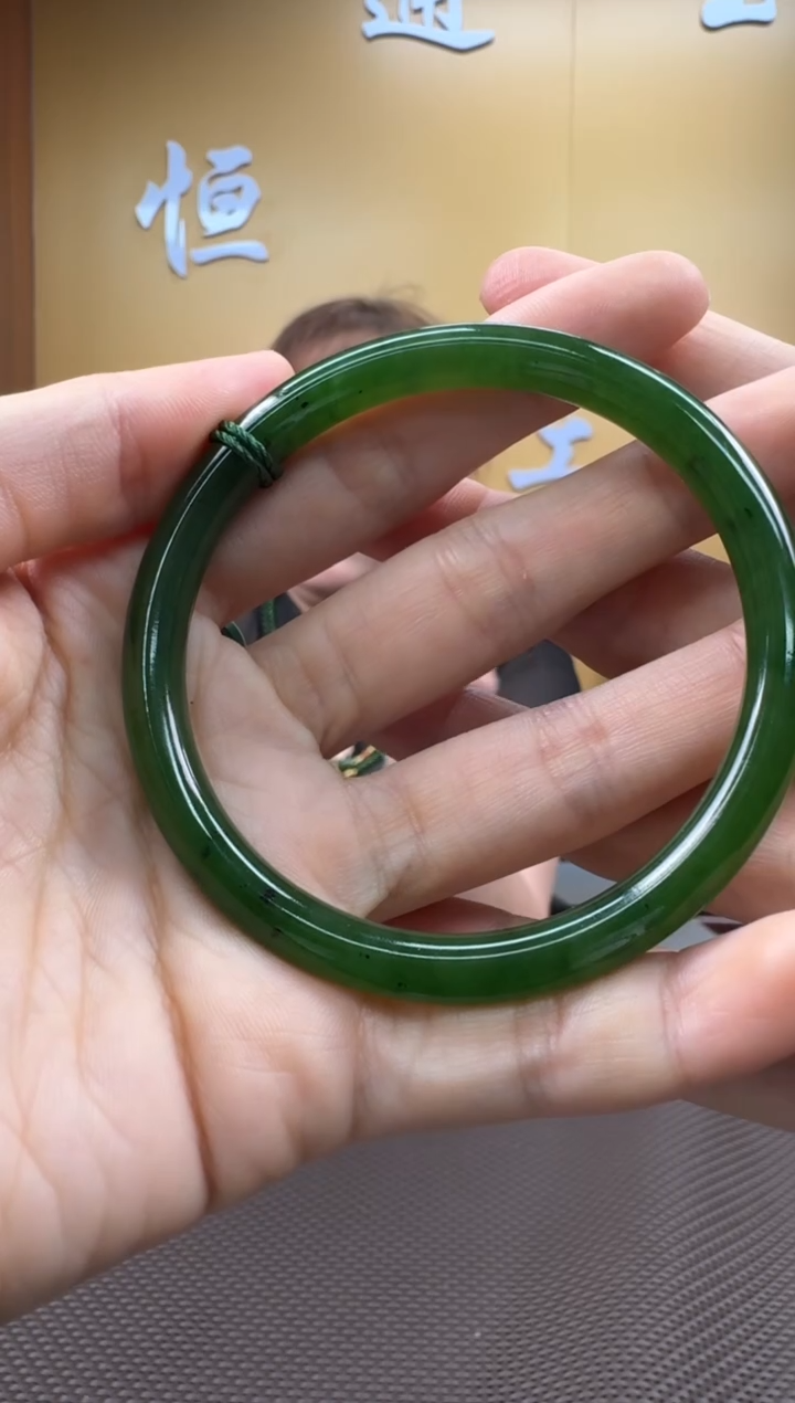 和田玉未镶嵌颈饰手镯59