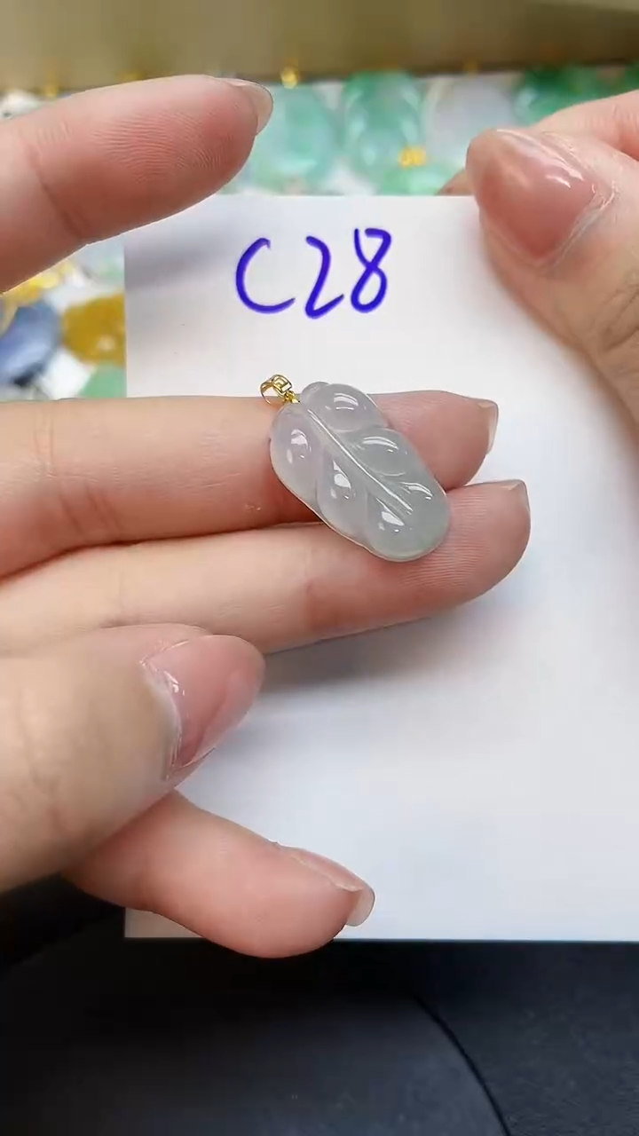 翡翠18K金镶嵌颈饰0000000000