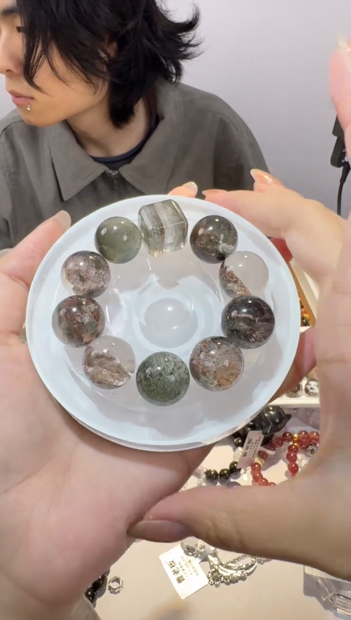 【闪购商品】水晶手链未镶嵌18mm绿幽灵