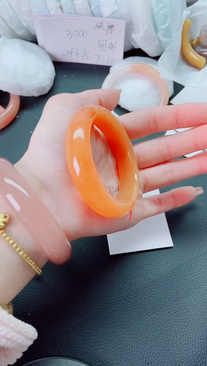 【闪购商品】石英质玉手镯未镶嵌M147-55-54