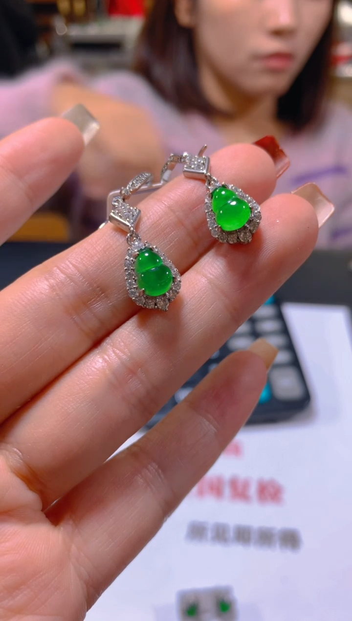 未镶嵌翡翠耳饰多样性发一