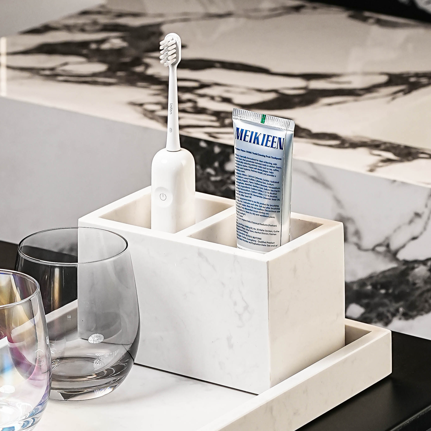 极简风家用收纳梳子置物架卫生间浴室台面洗漱用品收纳盒放梳子架