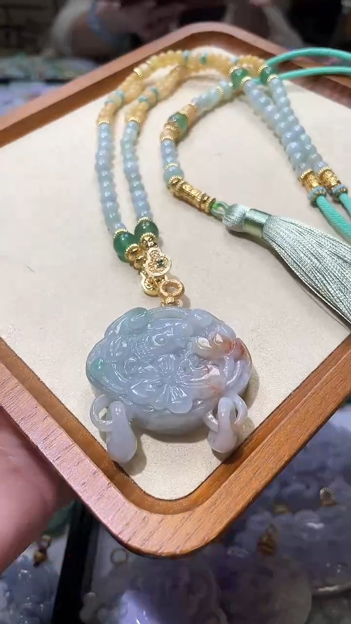 【闪购商品】翡翠颈饰未镶嵌吊坠