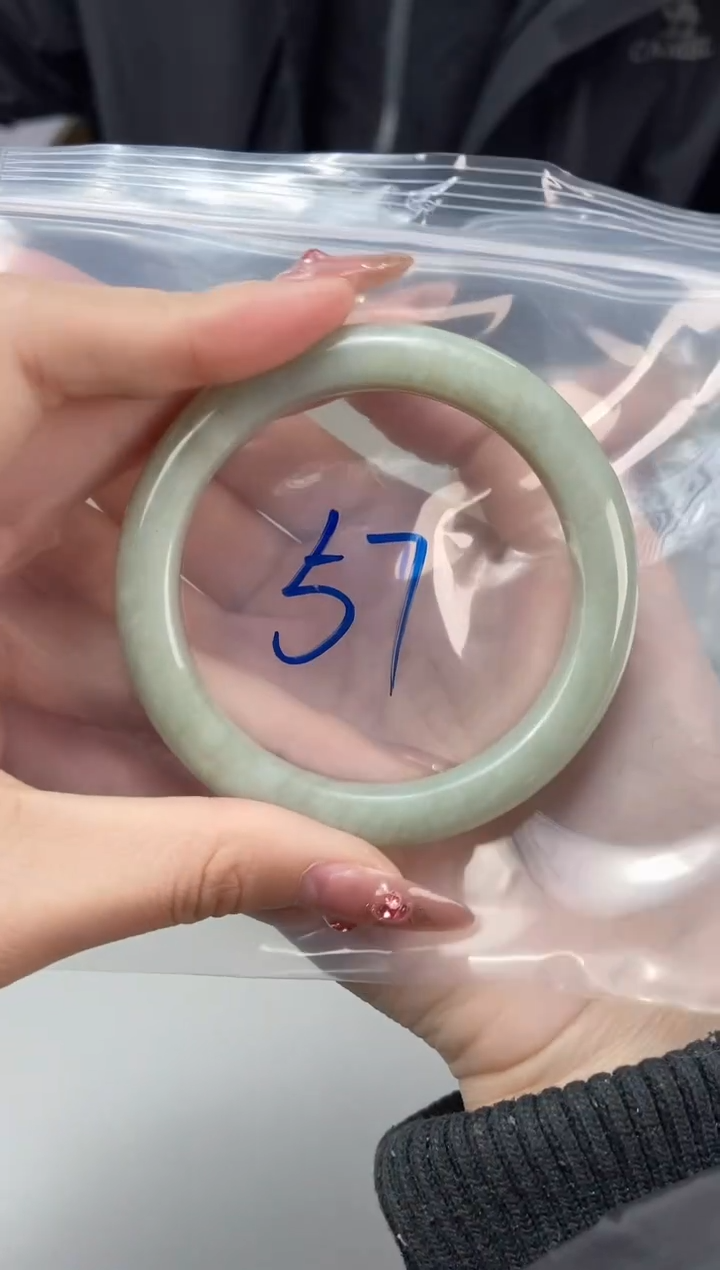 【闪购商品】和田玉手镯未镶嵌和田玉手镯