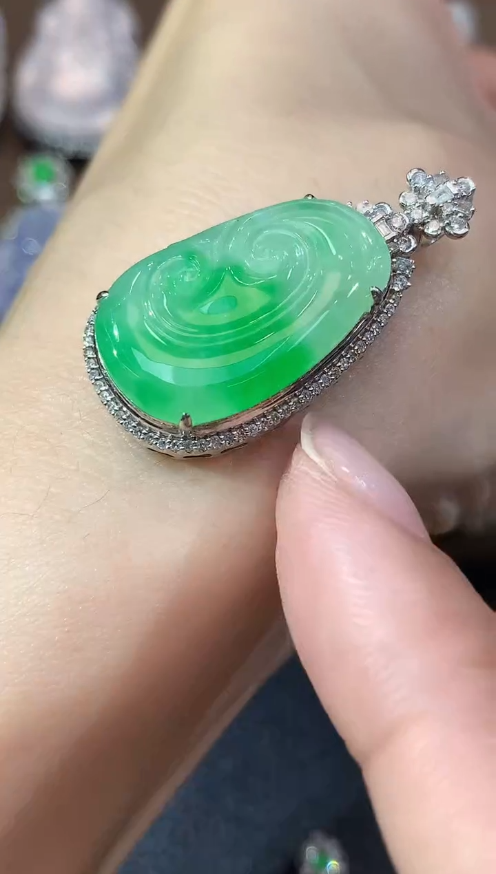 吊坠(不含链)18K金镶嵌翡翠C22