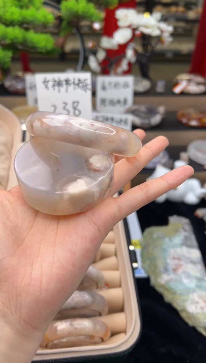 【闪购商品】石英质玉手镯未镶嵌60圈口（赠送镯心）13305