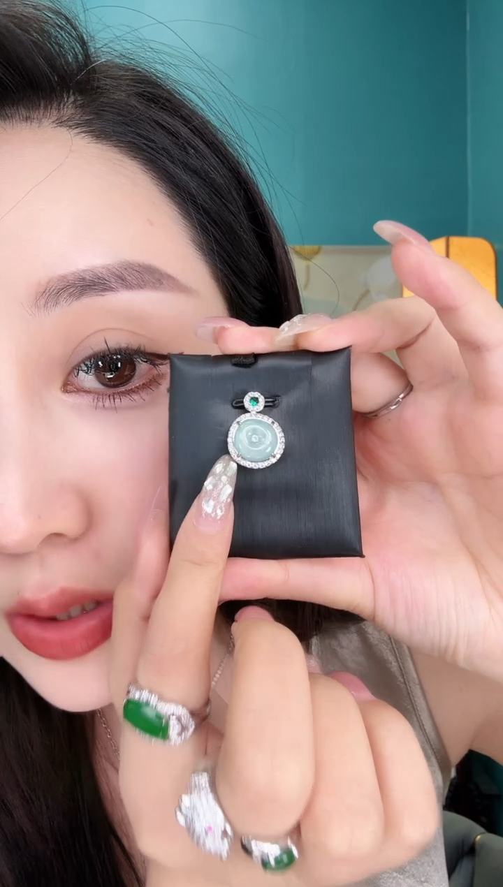 翡翠未镶嵌颈饰吊坠（不含链）