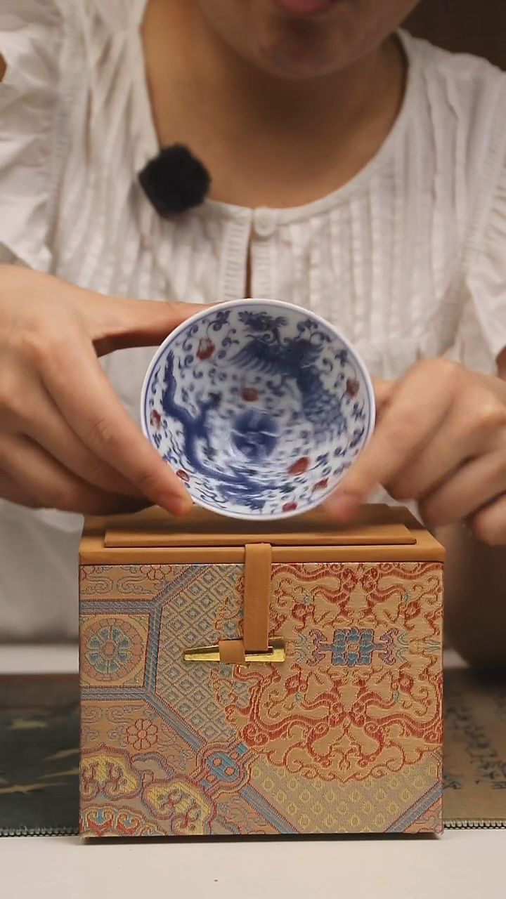 景德镇高温瓷斗笠龙凤缠枝莲