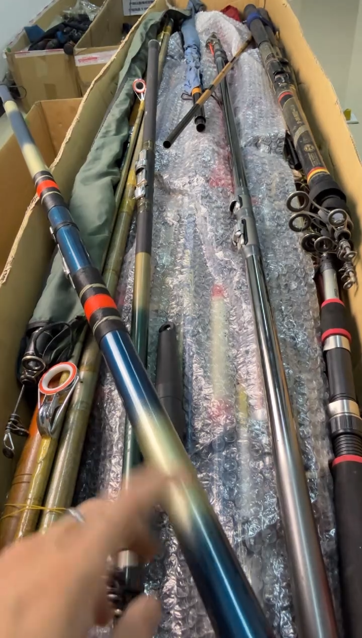 快*。 孤品微瑕， 以直播间为准  加 10元发顺丰