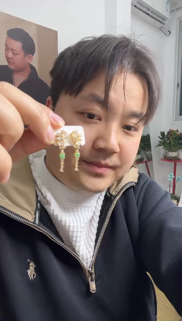 【闪购商品】翡翠耳饰未镶嵌耳环