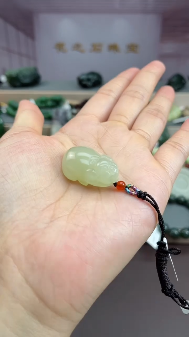 和田玉未镶嵌颈饰80