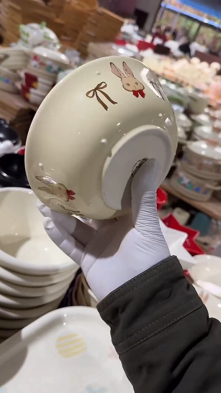 陶瓷珠点兔子碗 微瑕凑满20元包邮