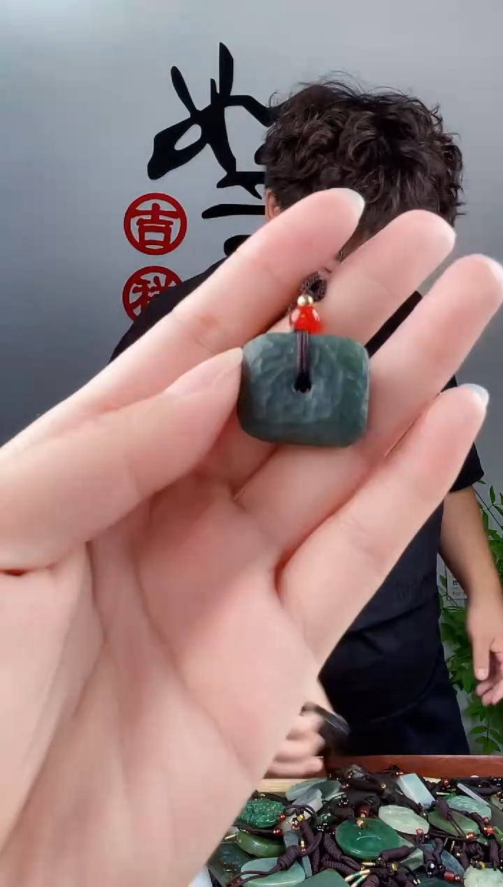 和田玉未镶嵌颈饰拍一发一，多样性发货