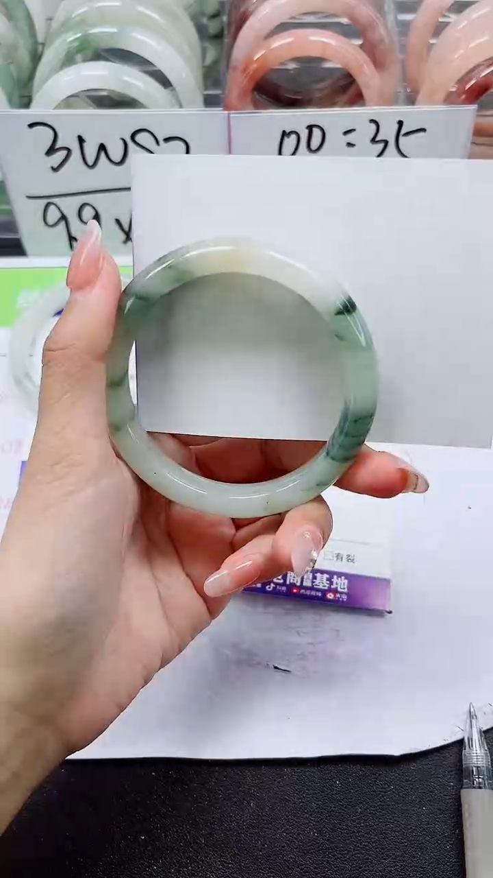 【闪购商品】石英质玉手镯未镶嵌A248-56/57