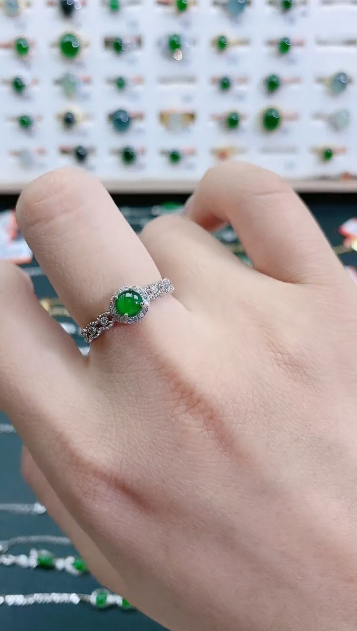 翡翠戒指银S925镶嵌天然翡翠