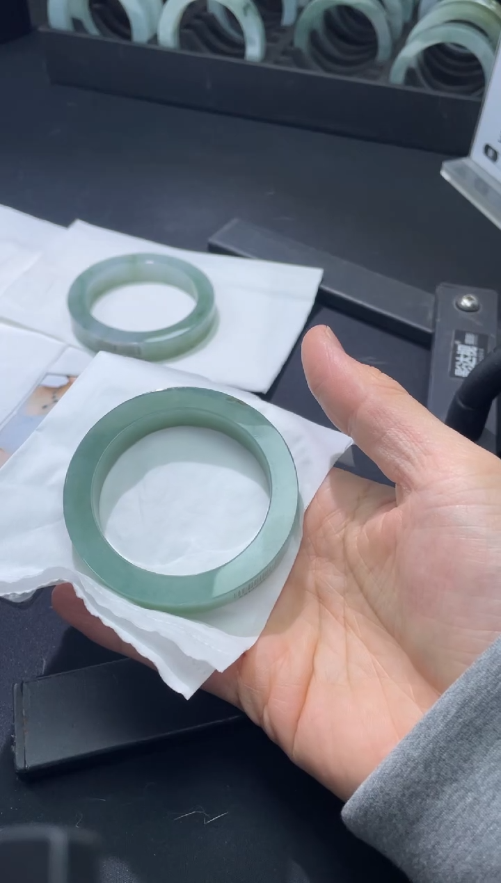 【闪购商品】定制翡翠手镯未镶嵌手镯DDH/发一件