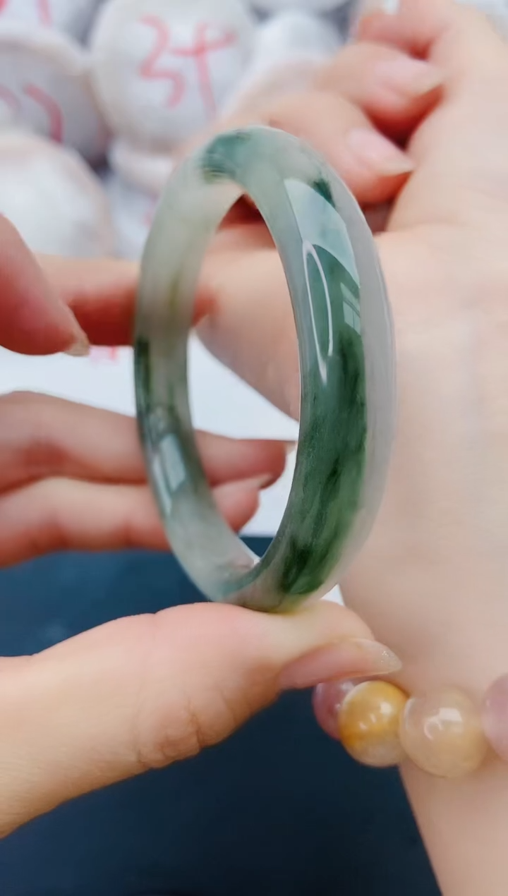 石英质玉手镯未镶嵌J96-56-57