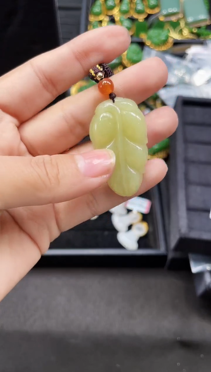 【闪购商品】和田玉吊坠未镶嵌  多样性发一