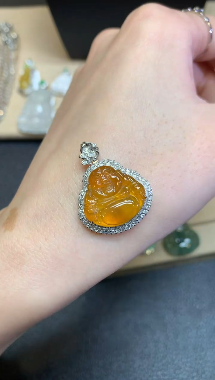 【闪购商品】翡翠颈饰18K金镶嵌佛公【无服务费】